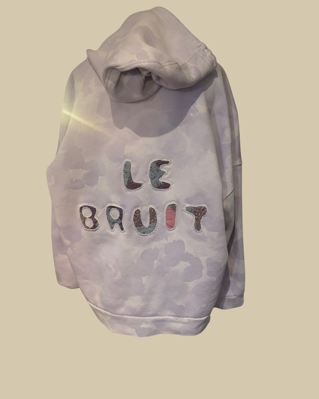 Après Le Bruit Hoodie
(After the Noise)